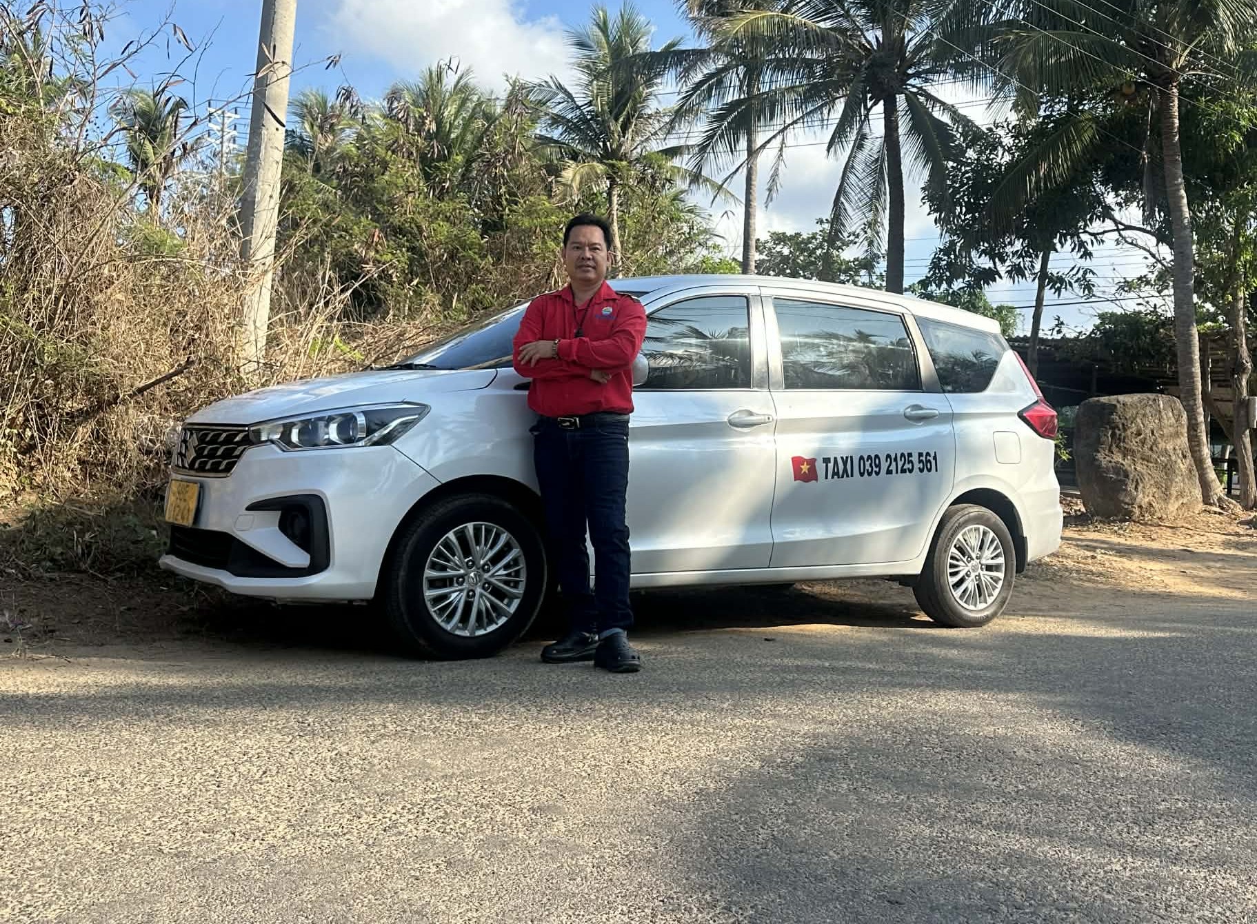 Chú Tâm và xe du lịch
